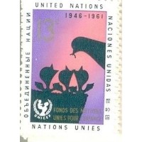 ONU NOVA YORK - CRIANÇA - Y93/95 (1961) - 15º ANIVERSÁRIO DA UNICEF - PASSARINHOS NO NINHO SENDO ALIMENTADOS PELA MÃE - SÉRIE 3 SELOS - MINT