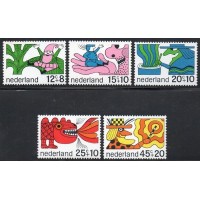HOLANDA - 1968 - 877/881 - SÉRIE COM 5 SELOS - PERSONAGENS DE CONTOS DE FADA