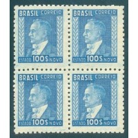 R-437A - 1942 - FILIGRAMA CRUZ DE CRISTO (M) HORIZONTAL - COM TRAÇOS - QUADRA - NOVA - GOMADA - RHM R$ 1.200,00 (240 UFS X R$ 5,00)