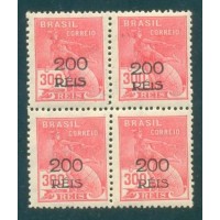 R-350 - 1933 - SELOS DE 1928/30 (VOVÓ) COM VALOR REDUZIDO - SOBRECARGA PRETA - FILIGRANA "H" - 200/300 RÉIS - MERCÚRIO E GLOBO - QUADRA NOVA - RHM R$ 150,00 (30 UFs X R$ 5,00)