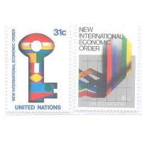 ONU NEW YORK - 1980 - MINT - NOVA ORDEM ECONÔMICA INTERNACIONAL - GRÁFICO E CHAVE FORMADA POR BANDEIRAS - SÉRIE 2 SELOS - Y 0308/09