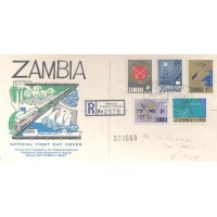 ZAMBIA - 1967 - FDC - 3º ANIVERSÁRIO DA INDEPENDÊNCIA - DESENVOLVIMENTO NACIONAL: SÉRIE C/ 5 SELOS C/ MAPA, ANTENA DE RÁDIO E TELEVISÃO - AGROPECUÁRIA - Y 0034/0038