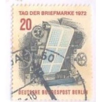 ALEMANHA BERLIN - 1972 - DIA DO SELO ROTATIVA DA IMPRESSÃO DOS SELOS - USADO - YT-404 - MI-439