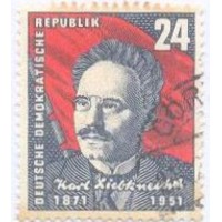 ALEMANHA DDR - 1951 - USADO - 50º ANIVERSÁRIO DO NASCIMENTO KARL LIEBKNECHET - SELO C/ CARIMBO DE FAVOR - YT-46 - MI-294 