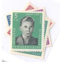 ALEMANHA DDR - 1961 - LEMBRANÇAS DOS ANTIFASCISTA: SOPHIE E HANS SCOLL - HILDE E HANS COPPI - 2 SELOS SOBRE FDC NÃO CIRCULADO - YT-568+569 