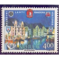 NORUEGA - 1986 - NORDEN 96 CIDADES GÊMEAS - VISTAS DAS DUAS CIDADES - BARCOS - SÉRIE 2 SELOS NOVOS SENDO UM COM PONTINHOS MÍNIMOS DE FERRUGEM E OUTRO MINT - YT-904/905 