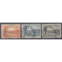 AUSTRALIA - Y 0094/96 (1934) - CENTENÁRIO DA COLÔNIA DE VICTORIA - VISTA DE MELBOURNE E DO YARRA - SÉRIE 3 SELOS USADOS