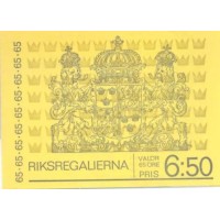 SUÉCIA - Y C-702 (1971) INSÍGNIAS REAIS EXPOSTAS NA CÂMARA DO TESOURO DO CASTELO REAL DE STOCKHOLM :ESPADA, CETRO, COROA, GLOBO E CORNO -BELÍSSIMO CARNÊ COM DUAS SÉRIES COM OS PICOTES EM POSIÇÕES DIFERENTES- CARIMBO DE PRIMEIRO DIA