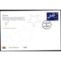 IRLANDIA - FDC ANO 2004- CELEBRAÇÃO DA ENTRADA DE CHIPRE, REPÚBLICA TCHECA, ESTONIA, HUNGRIA, LETÔNIA, LITUÂNIA, HUNGRIA , MALTA , POLÔNIA, SLOVÁQUIA E SLOVÊNIA NA UNIÃO EUROPÉIA - SELO SOBRE ENVELOPE LUSTRADO COM ESTRELAS