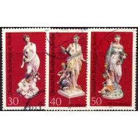 ALEMANHA BERLIN - Y 0442/444 (1974) PORCELANAS DE BERLIN - ESTATUETAS -SÉRIE 3 SELOS USADOS