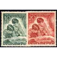 ALEMANHA BERLIN - DIA DO SELO - CRIANÇAS - Y 0066/67(1981) DIA DO SELO CRIANÇAS E ALBUM DE SELOS- SÉRIE 2 SELOS NOVOS SEM GOMA