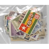 ACUMULAÇÃO UNIVERSAL - PACOTE C/ 100 SELOS USADOS DIFERENTES - REGULARES E COEMORATIVOS DE DIVERSOS PAÍSES DO MUNDO E DE DIVERSOS PERÍODOS