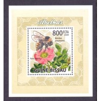 FAUNA - ABELHAS - BLOCO COM 1 SELO - GUINE BISSAU - 2009