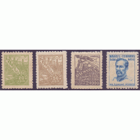 R-457/460 - 1946 – FILIGRANA CORREIO*BRASIL LETRAS MENORES (Q) - COM TRAÇOS VERDE NO VERSO - NOVOS – GOMADOS – LINDOS – SÉRIE ESCASSA - RHM 302 UFS