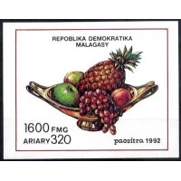 MADAGASCAR - CESTAS DE FRUTAS - BLOCOS