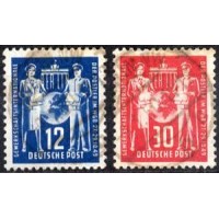 Alemanha Democratica - Dia do Sindicato - MI 243/244 - Y 61/62 (1949) DIA DO SINDICATO INTERNACIONAL DOS FUNCIONÁRIOS DOS CORREIOS - SÉRIE 2 SELOS USADOS