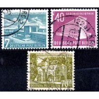 Alemanha Berlin - Emissora de Rádio - MI 121/123 - Y 99+101+102  (1954) EMISSORA DE RADIO - BIBLIOTECA - PAVILHÃO DE CAÇA - SÉRIE CORRENTE - 3 SELOS USADOS