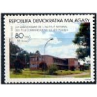 MADAGASCAR - ANO 2013 - Y860(1988) 20° ANIVERSÁRIO INSTITUTO NACIONAL DE TELECOMUNICAÇÕES E CORREIOS,VISTA DO INSTITUTO SELO MINT