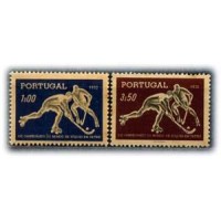 PORTUGAL - Y762/63 (1952) - 8° CAMPEONATO MUNDIAL DE HOCKEY SOBRE PATINS,SÉRIE COM 2 SELOS NOVOS COM PONTO DE FERRUGEM - ANO 2013 