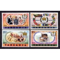 TANZANIA - Y 85/88  (1977) - 25º ANIVERSARIO DA ELEVAÇÃO AO TRONO DA RAINHA ELISABETH II - SERIE 4  SELOS MINT